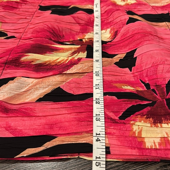 NWOT mini skirt - Picture 7 of 7